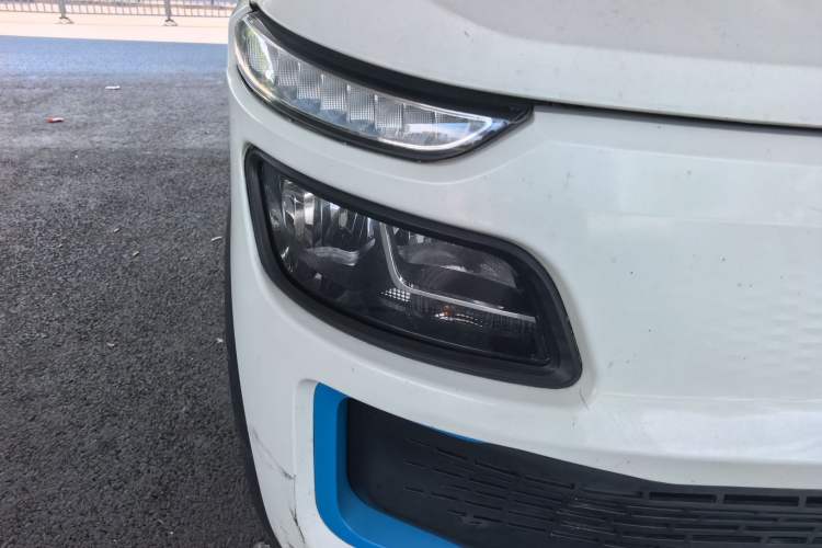 Used Karry Dolphin EV 2021 Upgraded Smart Enjoyment Model Right Front Headlight