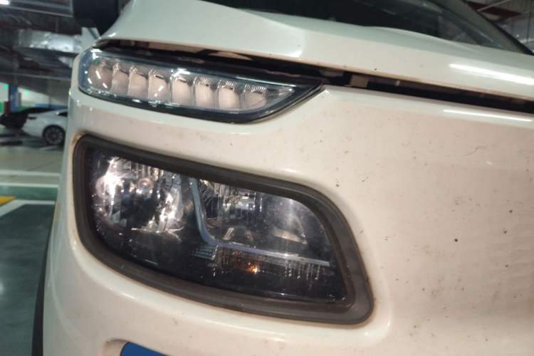 Used Karry Dolphin EV 2021 Upgraded Smart Enjoyment Model Right Front Headlight