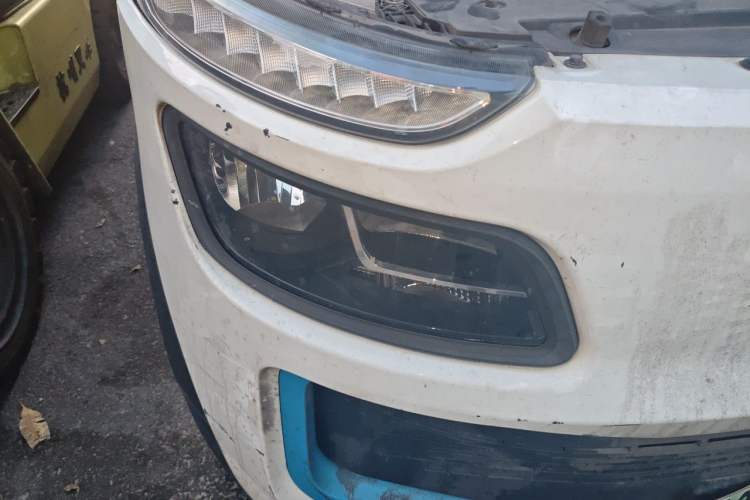 Used Karry Dolphin EV 2021 Upgraded Smart Enjoyment Model Right Front Headlight