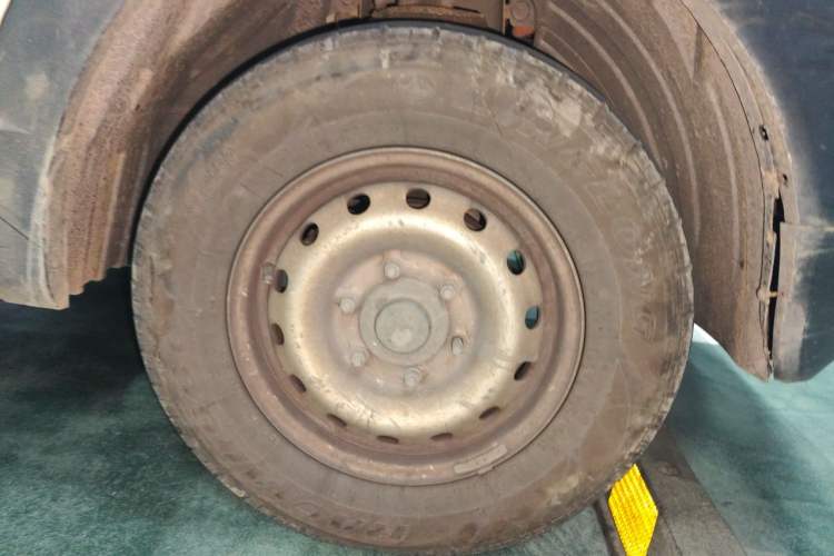 Used Karry Dolphin EV 2021 Upgraded Smart Enjoyment Model Right Front Wheel Hub