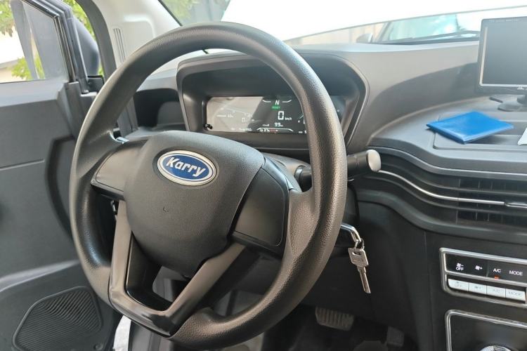 Used Karry Dolphin EV 2021 Upgraded Smart Enjoyment Model Steering Wheel
