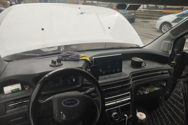 Used Karry Dolphin EV 2022 Smart Edition Center Console
