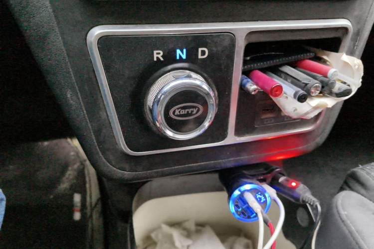 Used Karry Dolphin EV 2022 Smart Edition Gear Lever
