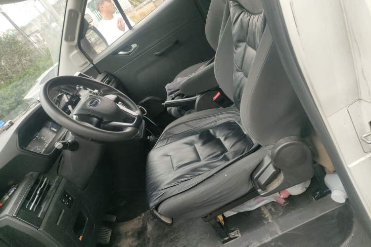 Used Karry Dolphin EV 2022 Smart Edition Left Front Seat