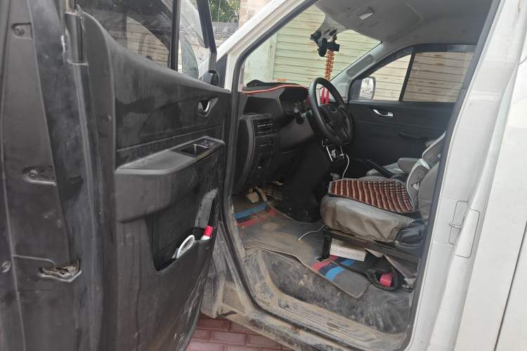 Used Karry Dolphin EV 2023 Wealth Edition Driver Seat