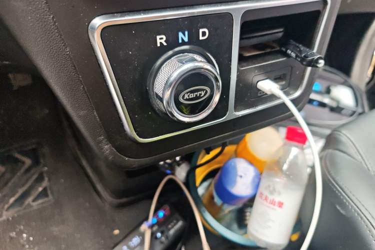 Used Karry Dolphin EV 2023 Wealth Edition Gear Lever