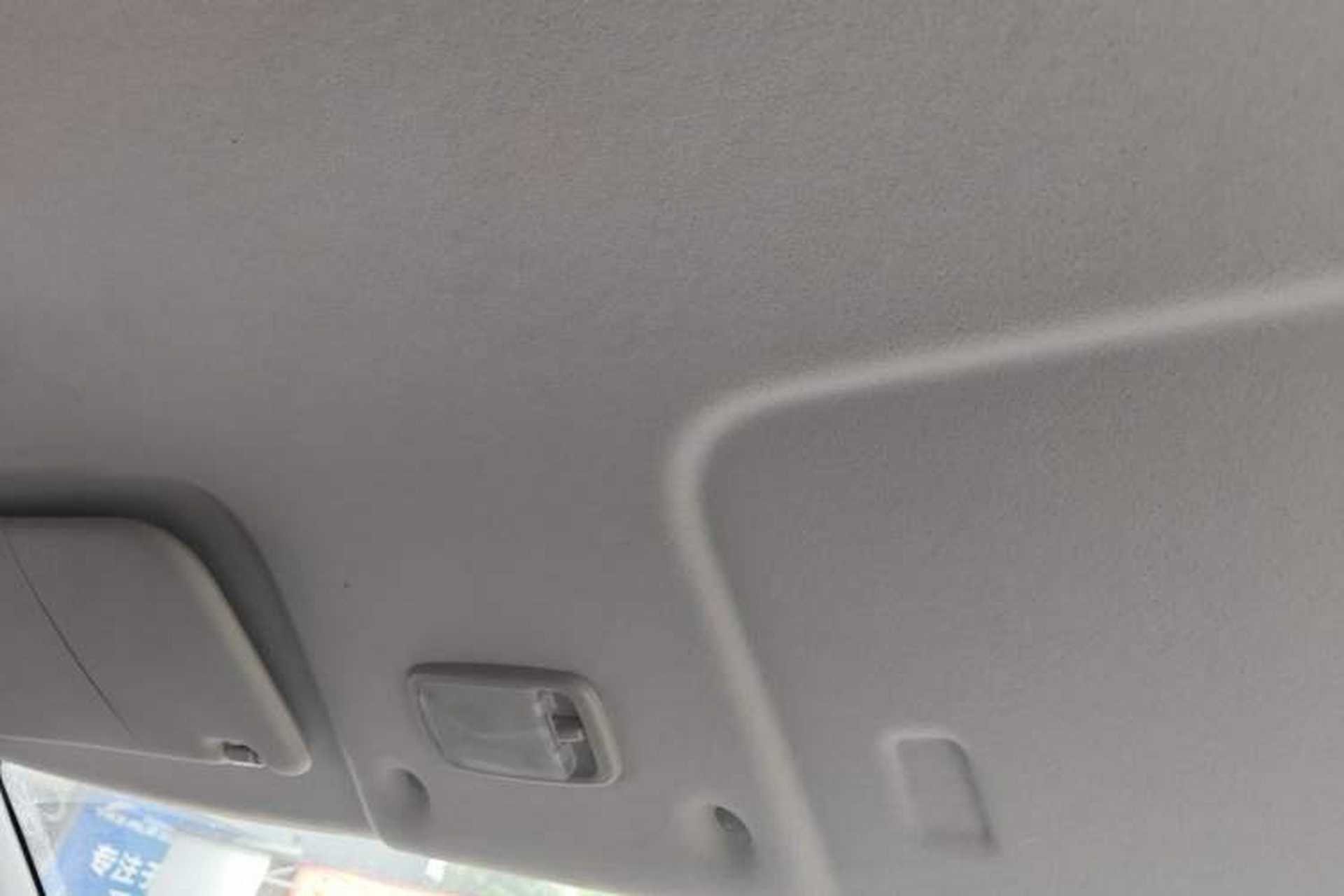 Used Karry Dolphin EV 2023 Wealth Edition Headliner