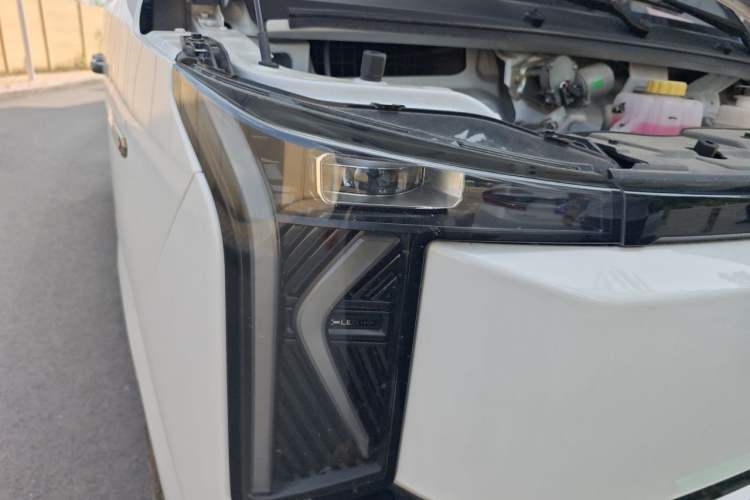 Used Karry Dolphin EV 2026 Model Dolphin K7 310 km Standard Edition Right Front Headlight