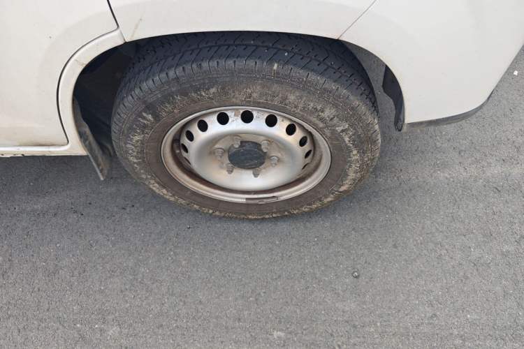 Used Karry Dolphin EV 2026 Model Dolphin K7 310 km Standard Edition Right Front Wheel Hub
