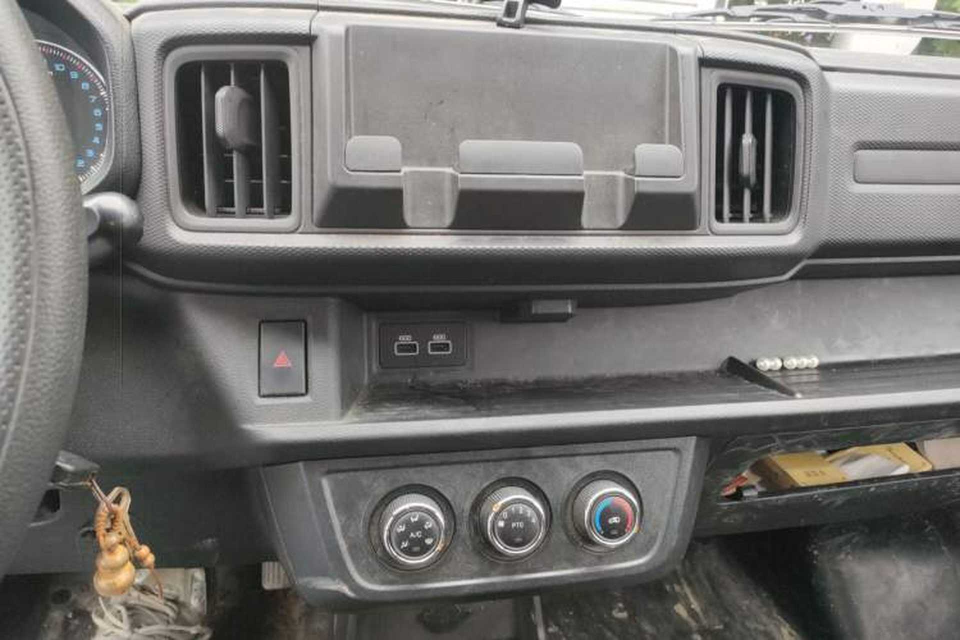 Used Karry Jiangtun 2023 Wide-body Edition AVIC Lithium Battery 38.64 kWh Audio And AC Panel