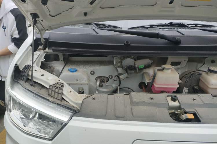 Used Karry Jiangtun 2023 Wide-body Edition AVIC Lithium Battery 38.64 kWh Engine Bay Right
