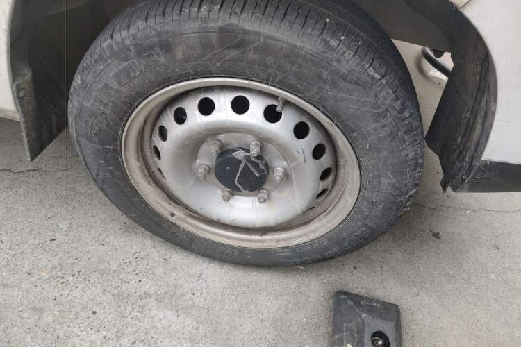 Used Karry Jiangtun 2023 Wide-body Edition AVIC Lithium Battery 38.64 kWh Right Front Wheel Hub