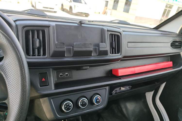 Used Karry Jiangtun 2023 Wide-body Edition AVIC Lithium Battery 38.64 kWh Audio And AC Panel