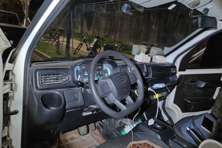 Used Karry Jiangtun 2023 Wide-body Edition AVIC Lithium Battery 38.64 kWh Center Console