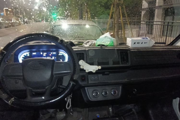 Used Karry Jiangtun 2023 Wide-body Edition AVIC Lithium Battery 38.64 kWh Center Console