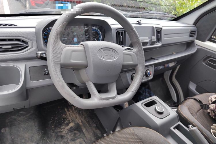 Used Karry Jiangtun 2023 Wide-body Edition AVIC Lithium Battery 38.64 kWh Center Console