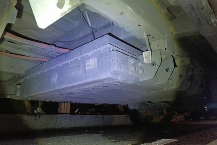 Used Karry Jiangtun 2023 Wide-body Edition AVIC Lithium Battery 38.64 kWh Chassis Front Left