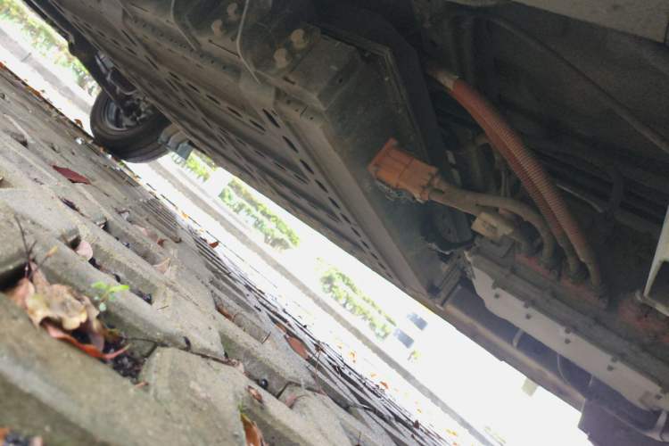 Used Karry Jiangtun 2023 Wide-body Edition AVIC Lithium Battery 38.64 kWh Chassis Rear Left
