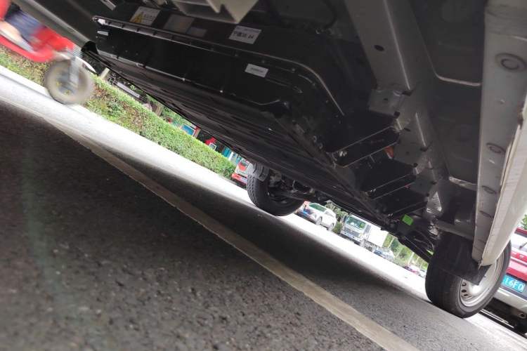 Used Karry Jiangtun 2023 Wide-body Edition AVIC Lithium Battery 38.64 kWh Chassis Rear Right