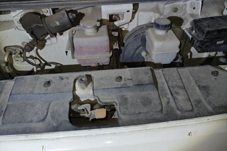 Used Karry Jiangtun 2023 Wide-body Edition AVIC Lithium Battery 38.64 kWh Engine Bay