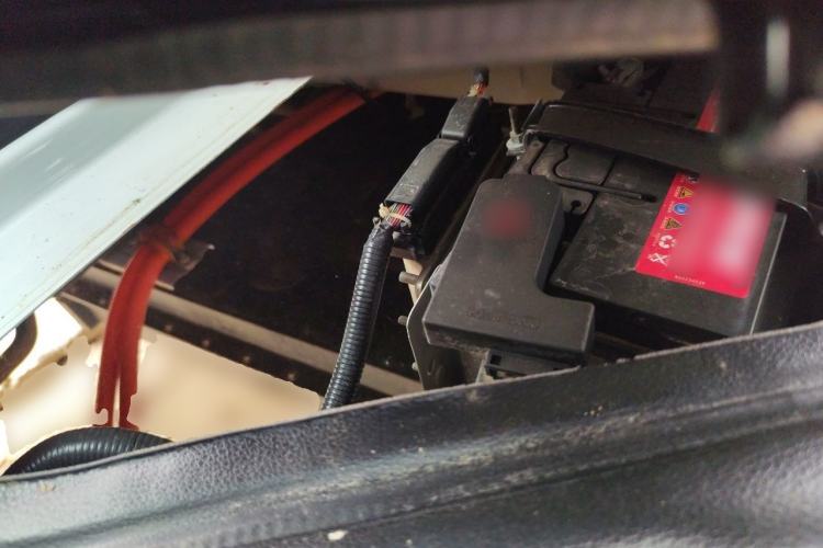 Used Karry Jiangtun 2023 Wide-body Edition AVIC Lithium Battery 38.64 kWh Engine Bay