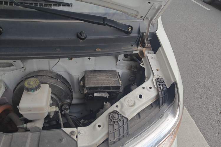 Used Karry Jiangtun 2023 Wide-body Edition Gotion High-Tech 38.7 kWh Engine Bay Left