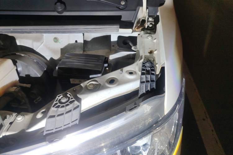 Used Karry Jiangtun 2023 Wide-Heart Edition AVIC Lithium Battery 38.64 kWh Engine Bay Left