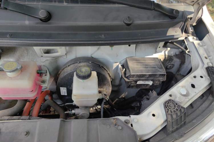 Used Karry Jiangtun 2023 Wide-body Edition AVIC Lithium Battery 38.64 kWh Engine Bay Left