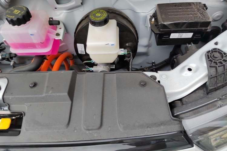 Used Karry Jiangtun 2023 Wide-body Edition AVIC Lithium Battery 38.64 kWh Engine Bay Left
