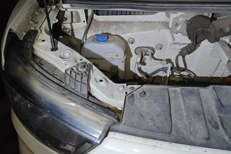 Used Karry Jiangtun 2023 Wide-body Edition AVIC Lithium Battery 38.64 kWh Engine Bay Right