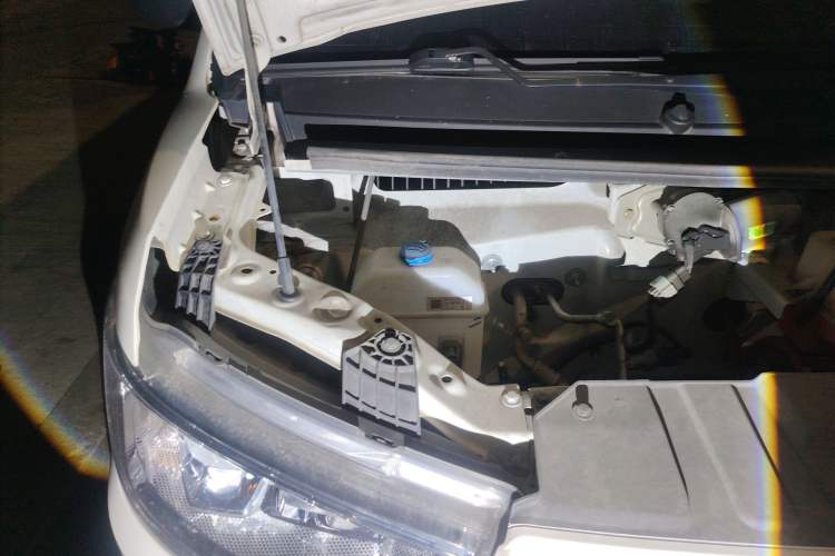 Used Karry Jiangtun 2023 Wide-Heart Edition AVIC Lithium Battery 38.64 kWh Engine Bay Right