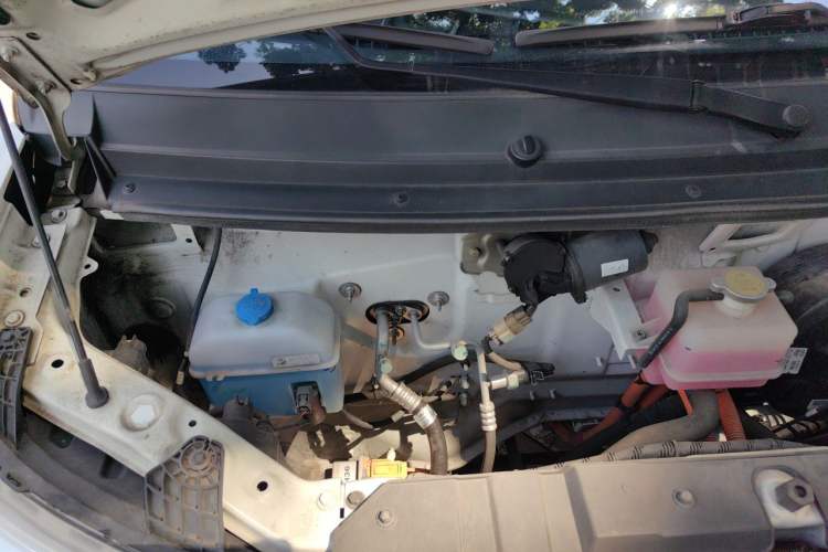 Used Karry Jiangtun 2023 Wide-body Edition AVIC Lithium Battery 38.64 kWh Engine Bay Right