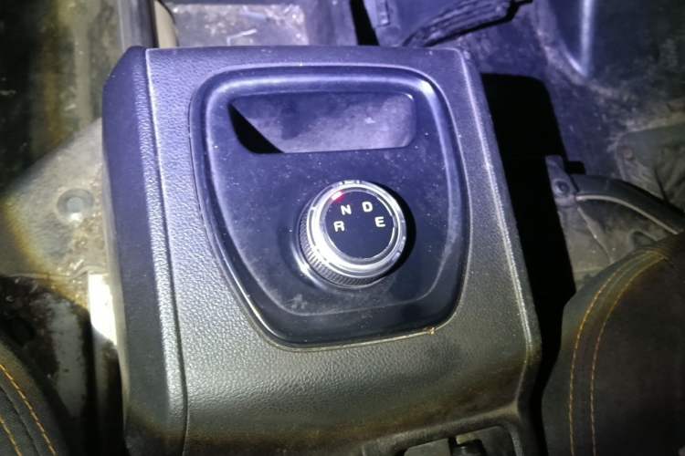 Used Karry Jiangtun 2023 Wide-body Edition AVIC Lithium Battery 38.64 kWh Gear Lever