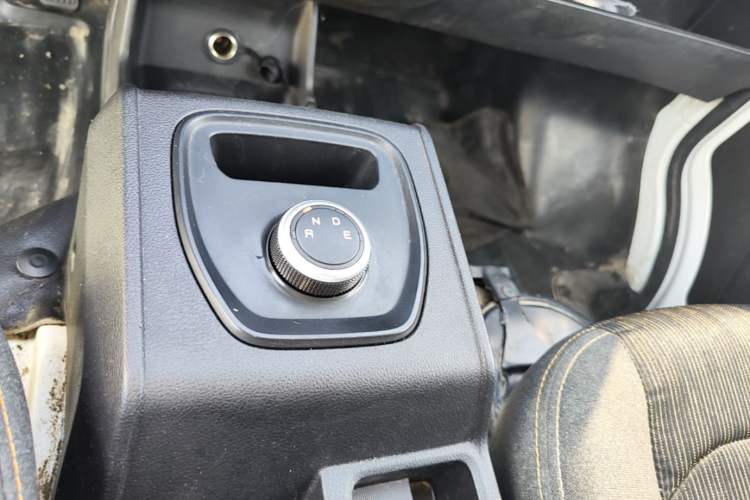Used Karry Jiangtun 2023 Wide-body Edition AVIC Lithium Battery 38.64 kWh Gear Lever