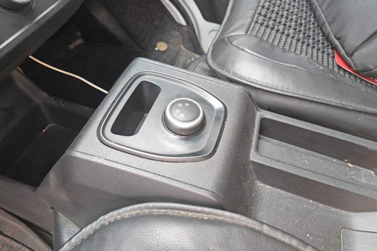 Used Karry Jiangtun 2023 Wide-body Edition AVIC Lithium Battery 38.64 kWh Gear Lever