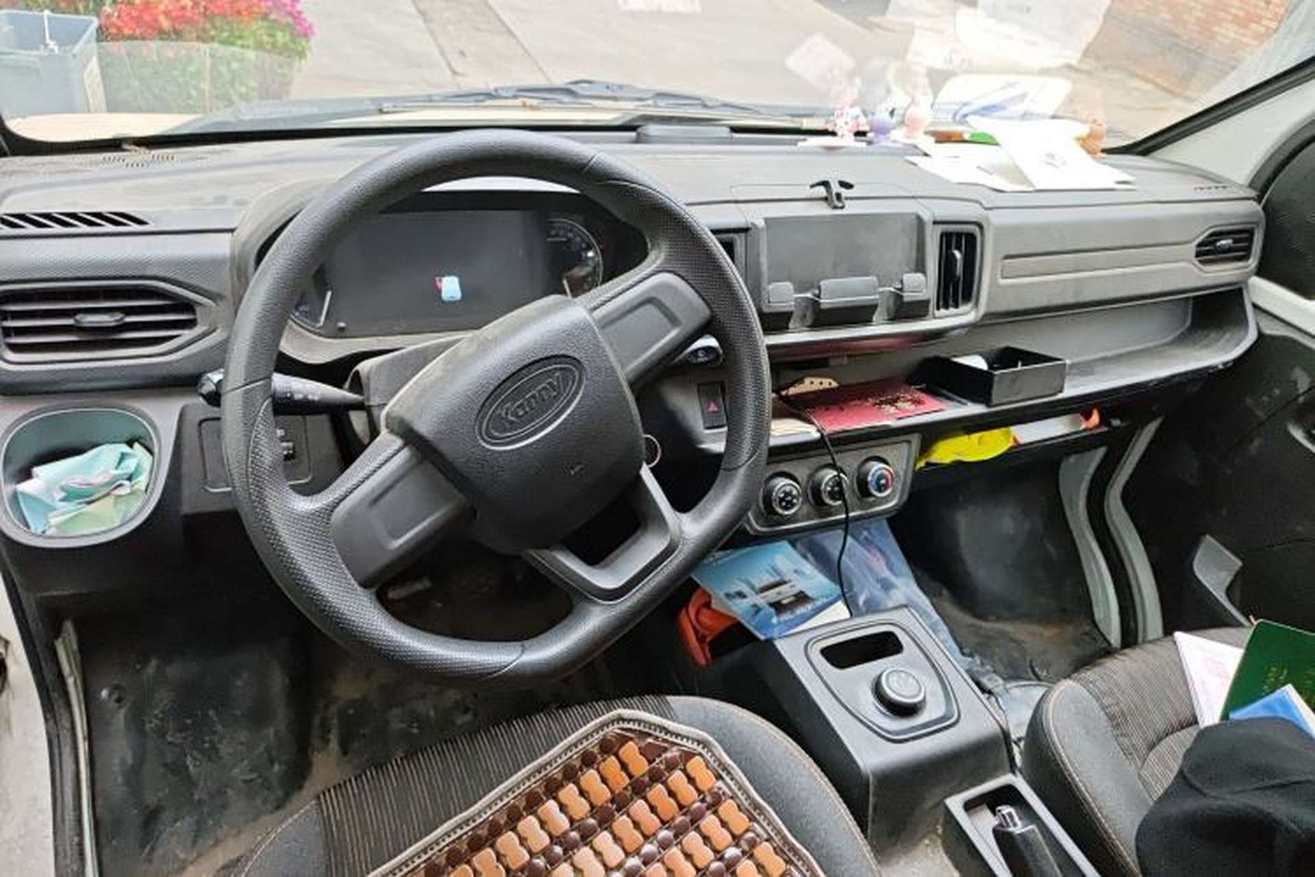 Used Karry Jiangtun 2023 Wide-body Edition AVIC Lithium Battery 38.64 kWh Interior 2