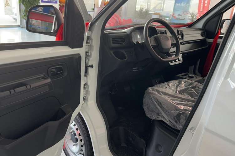 Used Karry Jiangtun 2023 Wide-Heart Edition Guoxuan High-Tech 40.55 kWh Interior 2