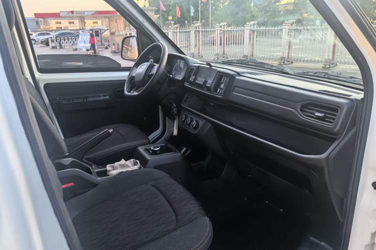 Used Karry Jiangtun 2023 Wide-body Edition AVIC Lithium Battery 38.64 kWh Interior 3