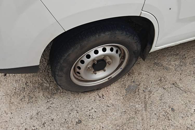 Used Karry Jiangtun 2023 Wide-Heart Edition Guoxuan Hi-Tech 38.7 kWh Left Front Wheel Hub