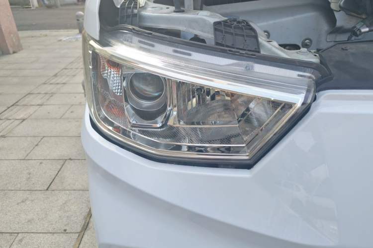 Used Karry Jiangtun 2023 Wide-body Edition Guoxuan Hi-Tech 40.55 kWh Right Front Headlight