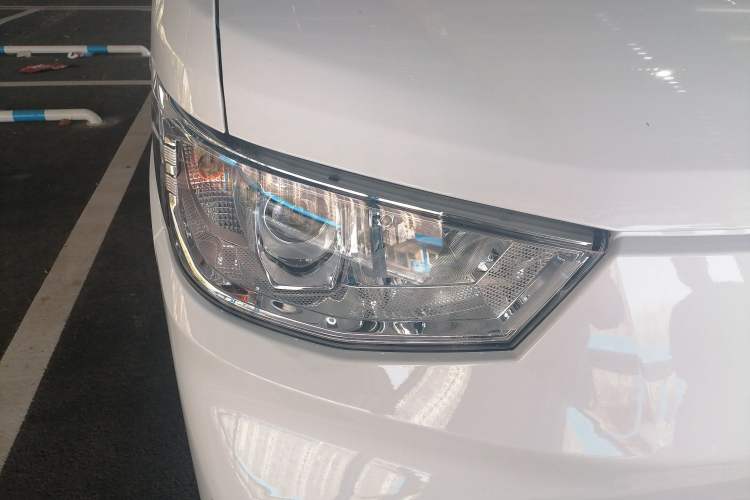 Used Karry Jiangtun 2023 Wide-body Edition Guoxuan Hi-Tech 40.55 kWh Right Front Headlight