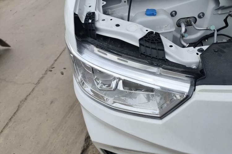Used Karry Jiangtun 2023 Wide-body Edition AVIC Lithium Battery 38.64 kWh Right Front Headlight