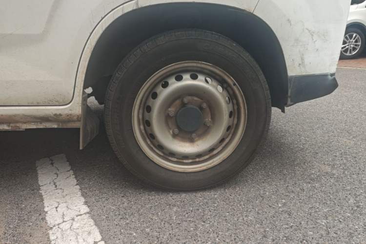 Used Karry Jiangtun 2023 Wide-body Edition Guoxuan Hi-Tech 40.55 kWh Right Front Wheel Hub