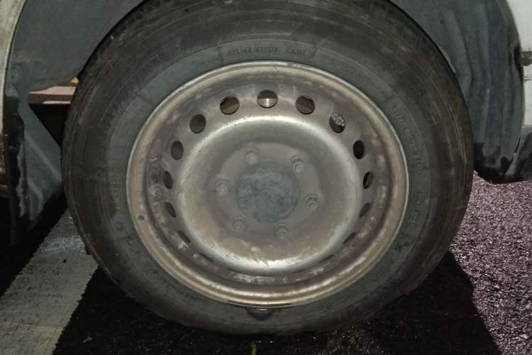Used Karry Jiangtun 2023 Wide-body Edition AVIC Lithium Battery 38.64 kWh Right Front Wheel Hub