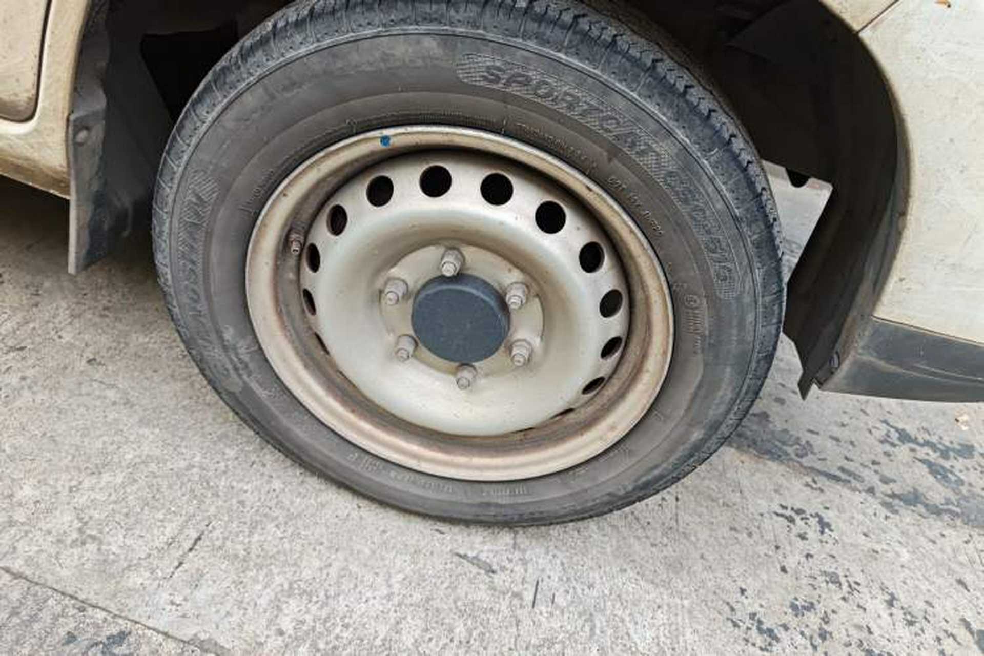Used Karry Jiangtun 2023 Wide-body Edition AVIC Lithium Battery 38.64 kWh Right Front Wheel Hub