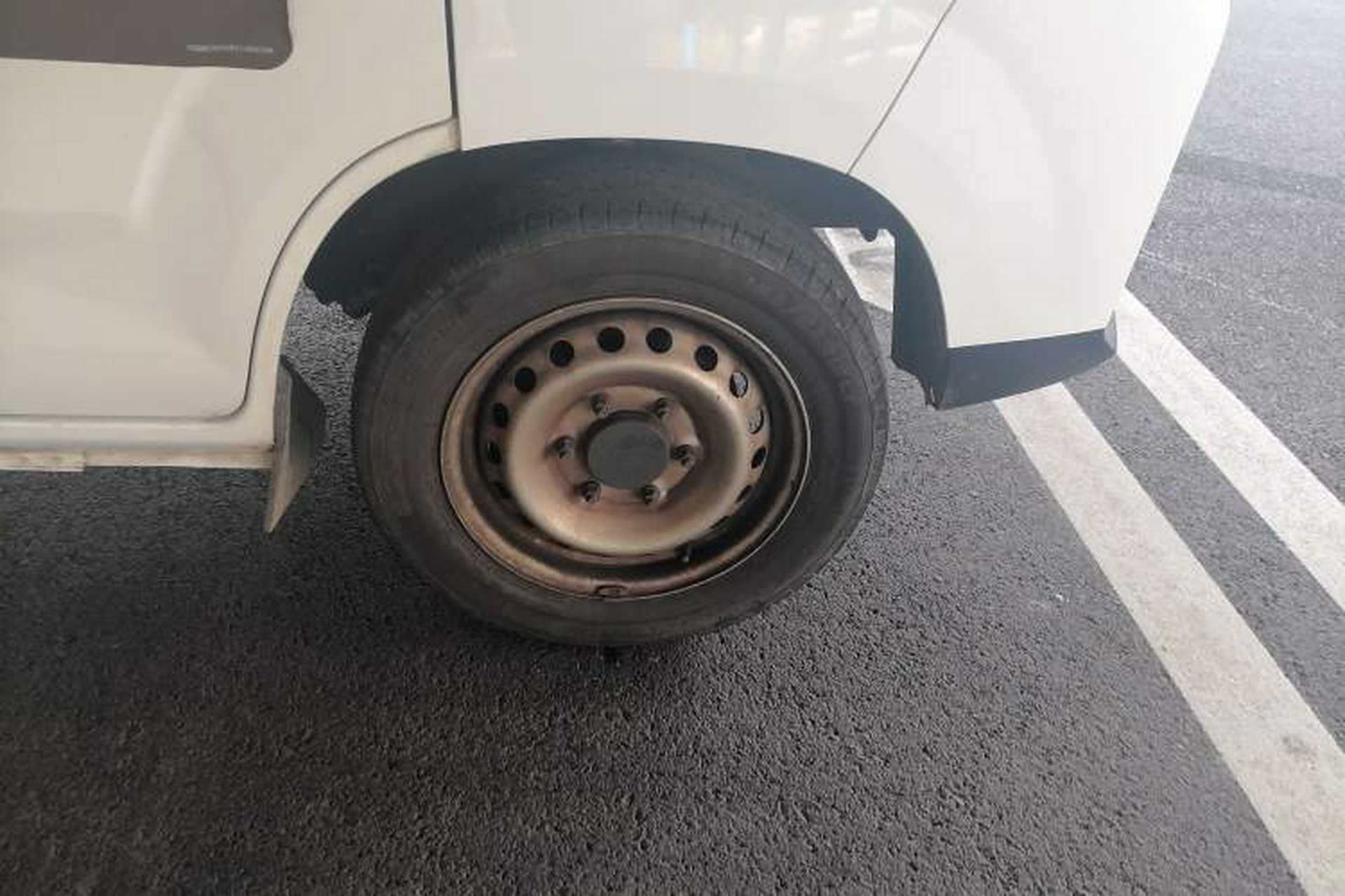 Used Karry Jiangtun 2023 Wide-body Edition Guoxuan Hi-Tech 40.55 kWh Right Front Wheel Hub