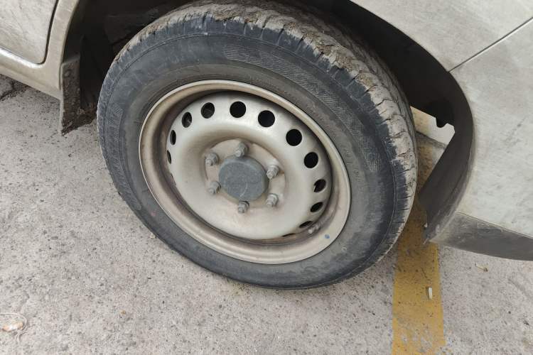 Used Karry Jiangtun 2023 Wide-body Edition AVIC Lithium Battery 38.64 kWh Right Front Wheel Hub