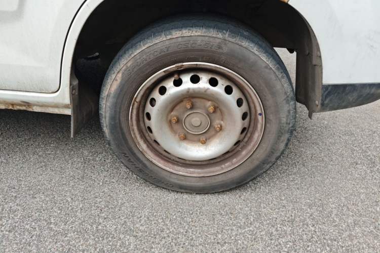 Used Karry Jiangtun 2023 Wide-body Edition Guoxuan Hi-Tech 40.55 kWh Right Front Wheel Hub