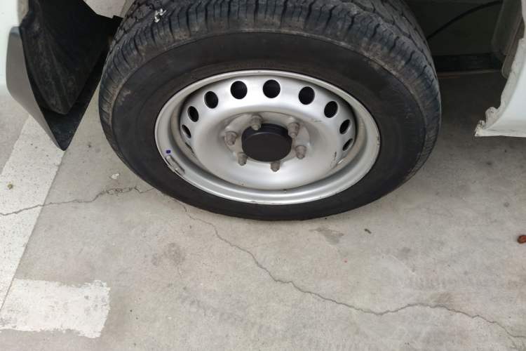 Used Karry Jiangtun 2023 Wide-body Edition Gotion High-Tech 38.7 kWh Right Rear Wheel Hub