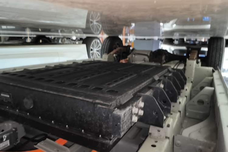Used Karry Jiangtun 2023 Wide-body Edition Gotion High-Tech 38.7 kWh Right Side Sill